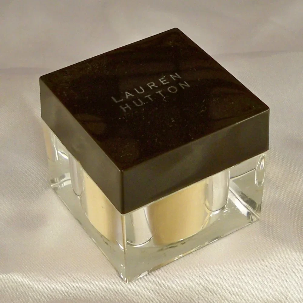 Lauren Hutton *Pink Light Aqua Elements Loose Powder Foundation 0.35oz